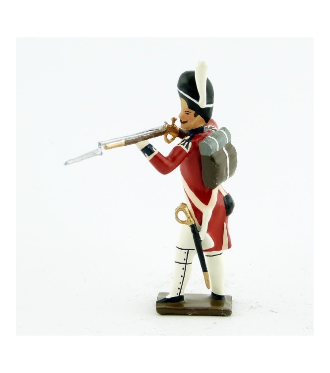 fantassin du 1er rgt de grenadiers anglais debout, fusil en joue