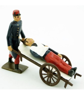 Brancardier 1914 avec brancard sur roues, transportant un blessé, pantalons gara