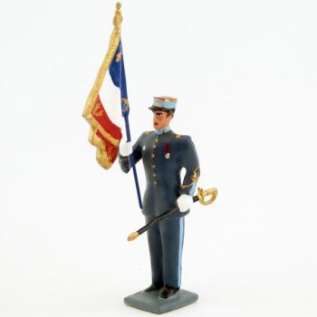 porte-drapeau de l'EMIA (École militaire interarmes) au fixe (h. pers. 64 mm)