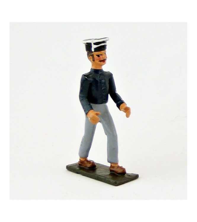 palefrenier tenant le cheval