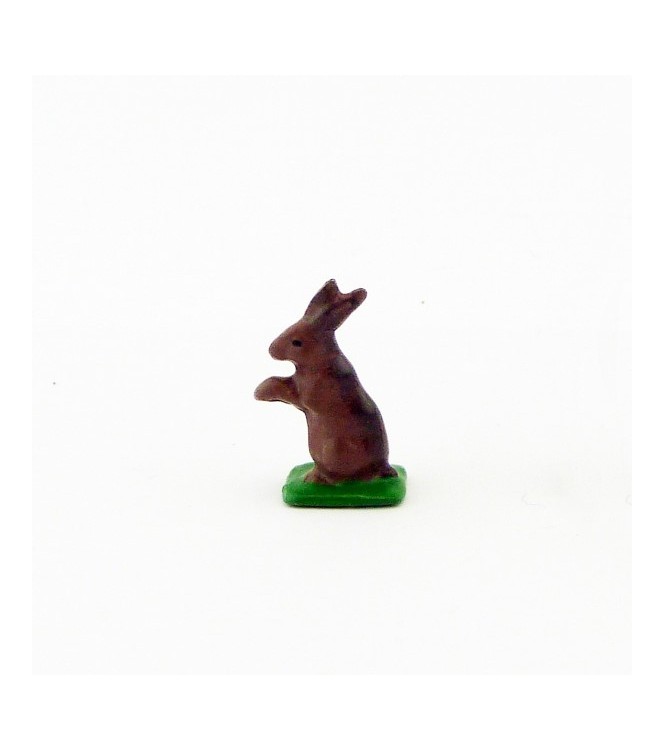 Petit lapin debout sur pattes arrière, marron (alezan)