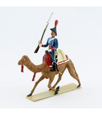 grenadier du régiment de dromadaires, fusil à la main