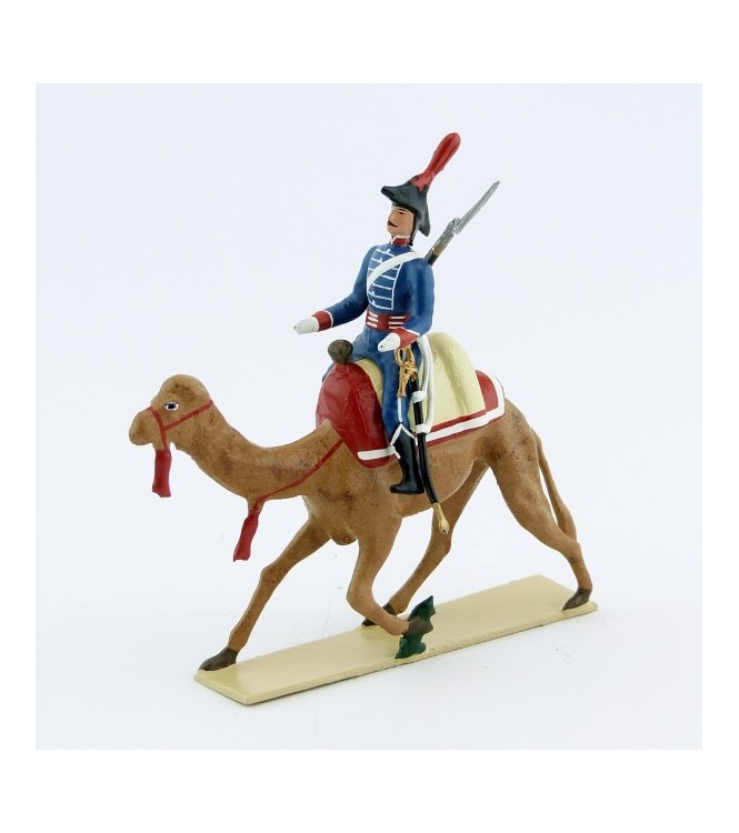 grenadier du régiment de dromadaires, fusil dans le dos