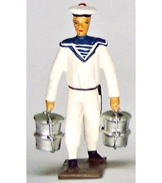 marin portant 4 gamelles