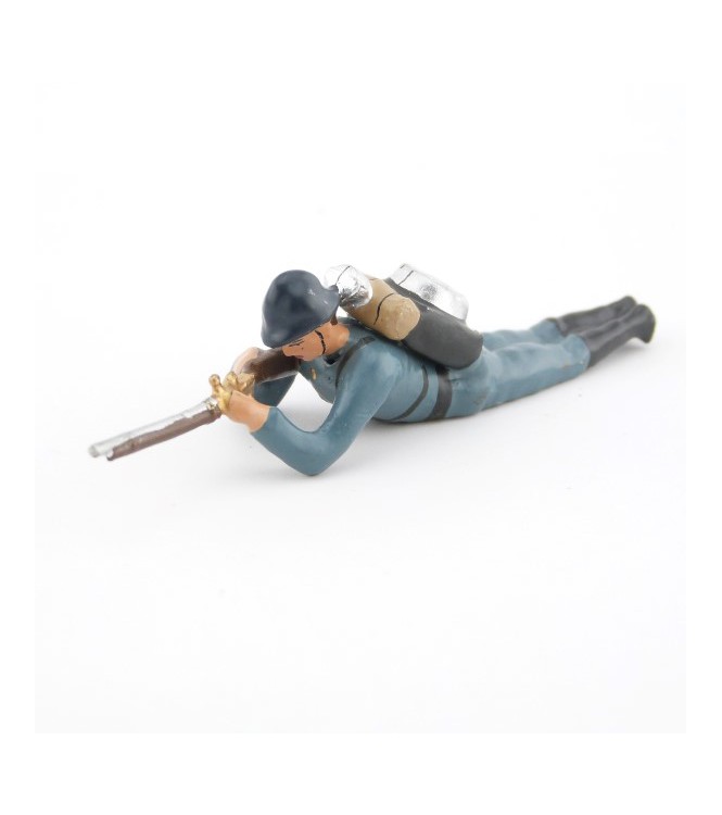 fantassin de l'infanterie de ligne en tunique B.H. couché au feu