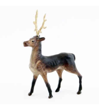 Cerf debout