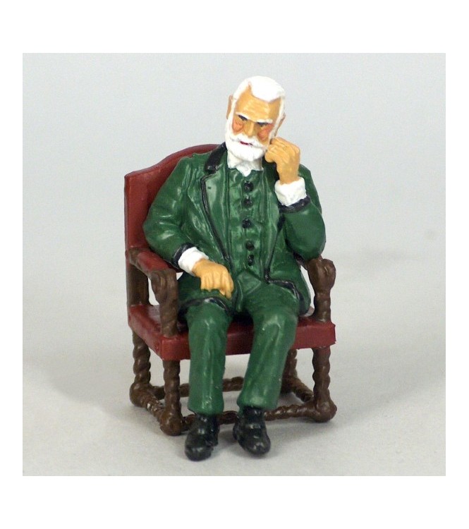 Victor Hugo assis dans son fauteuil