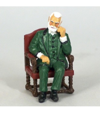 Victor Hugo assis dans son fauteuil