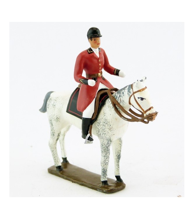 cavalier, redingote rouge, dague à la ceinture sur cheval blanc debout