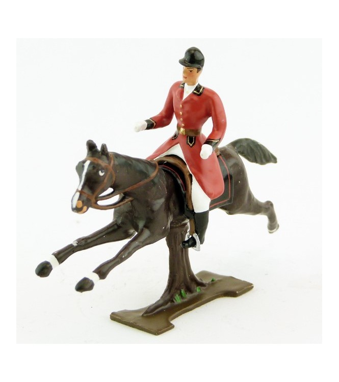 cavalier, redingote rouge, dague à la ceinture, sur cheval marron (bai) au galop
