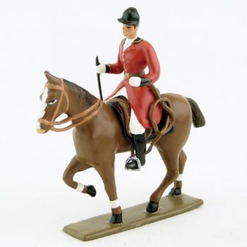 cavalier, redingote rouge, avec cravache (fouet à la ceinture) sur cheval alezan