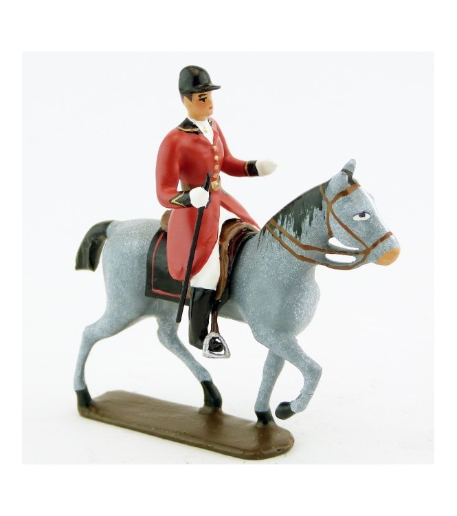 cavalier, redingote rouge, avec cravache (fouet à la ceinture) sur cheval gris