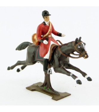 sonneur, trompe autour du corps, sur cheval marron (bai) au galop sur tronc