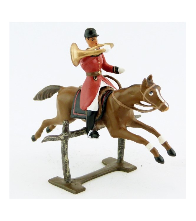 sonneur sonnant de la trompe sur cheval alezan sautant barrière
