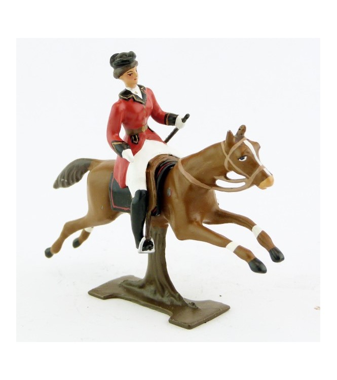 cavalière (cravache), redingote rouge, sur cheval alezan au galop (sur tronc)