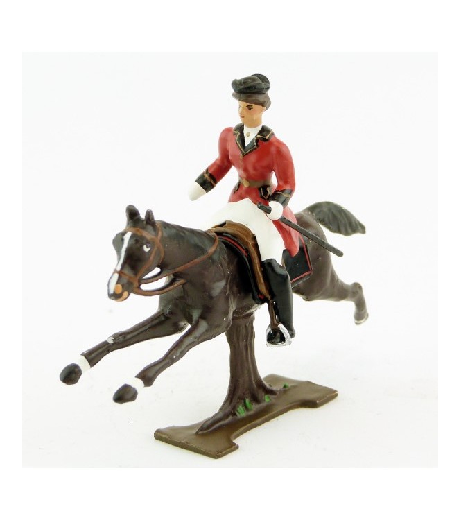 cavalière (cravache), redingote rouge, sur cheval marron au galop (sur tronc)