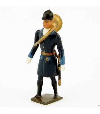Veneur, manteau bleu Pompiers à parements bleu Gentiane, avec trompe autour du c