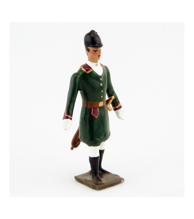 Veneur, manteau vert Russe à parements bordeaux, avec fouet à la ceinture