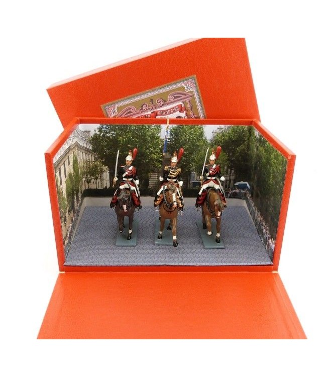 diorama « garde à l'étendard de la Garde Républicaine » (3 p. sur chevaux marr