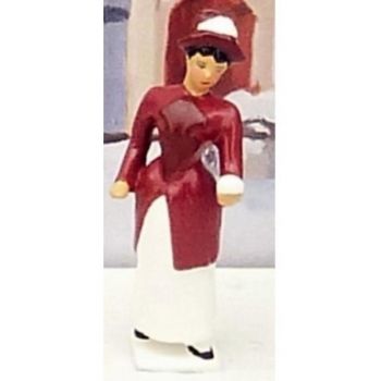 femme en manteau rouge (diorama ''la bataille de boules de neige'')
