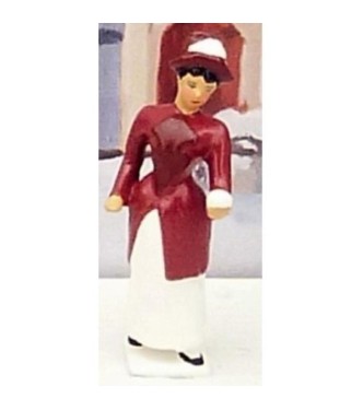 femme en manteau rouge (diorama ''la bataille de boules de neige'')