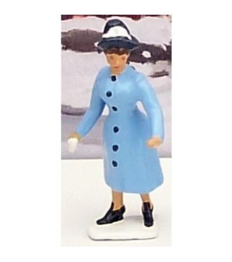femme en manteau bleu clair (diorama ''la bataille de boules de neige'')