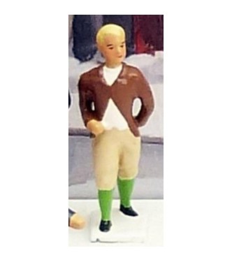 garçon en veste marron et pantalon beige (diorama ''la bataille de boules de nei