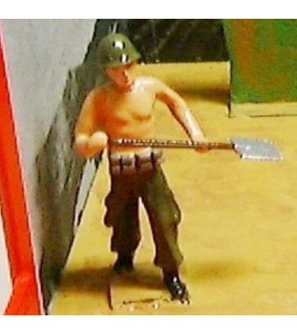 soldat avec pelle (diorama la bataille de Dien Bien Phu)