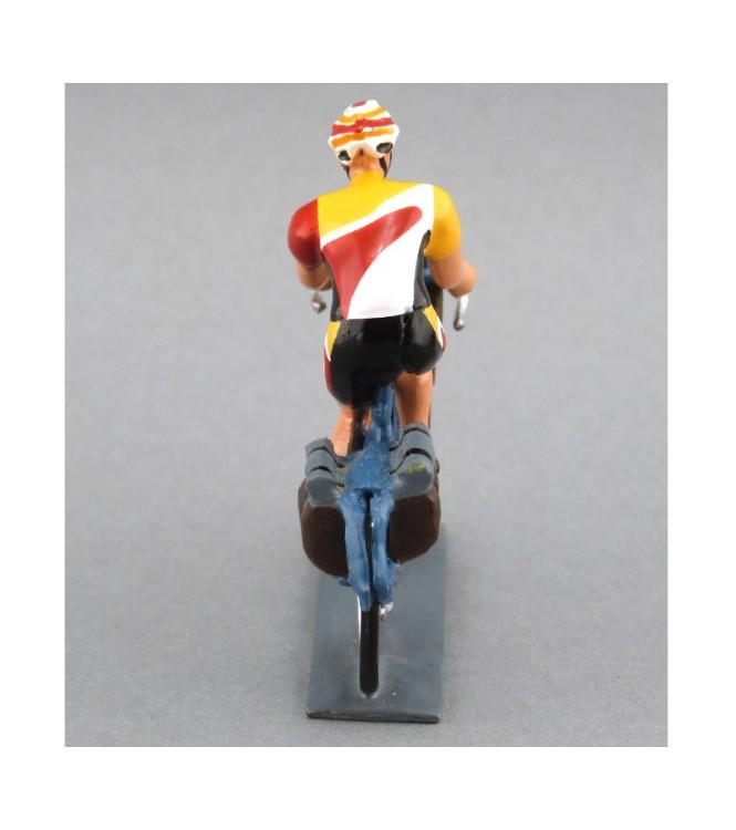 Cyclotouriste (Cyclo-randonneur), t-shirt rouge, jaune et blanc