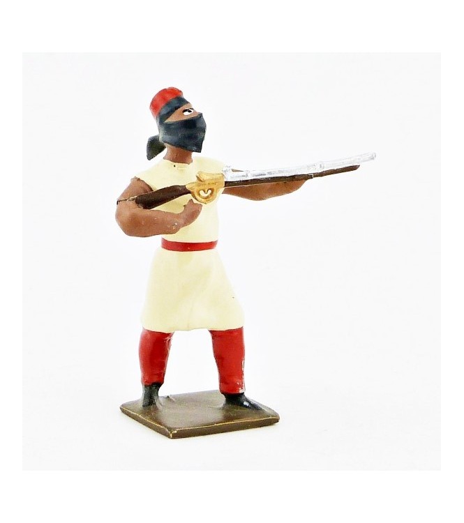 touareg au feu, tunique crème, pantalon rouge