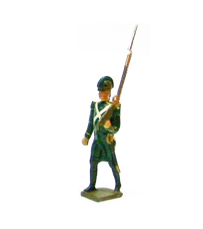 fantassin des chasseurs (1794), fusil sur l'épaule gauche