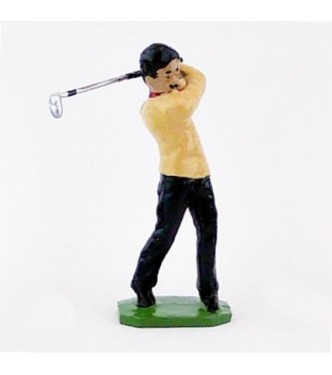 Golfeur, pull jaune, en fin de swing - Golfeurs (S.E.A)