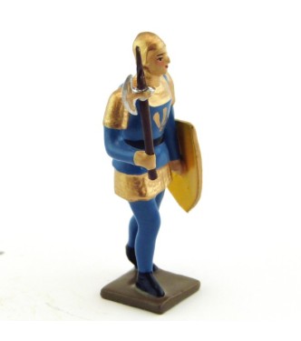 archer avec hache, tunique bleue sur cotte or, bouclier jaune et bleu