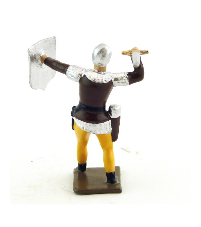 archer combattant à l'épée, tunique marron sur cotte argent, bouclier argent