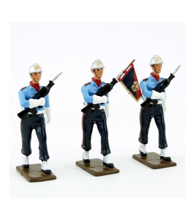 garde au fanion des pompiers (3 p.)