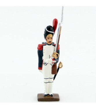 fantassin des grenadiers de la garde au fixe (diorama « la veillée d'Austerlitz