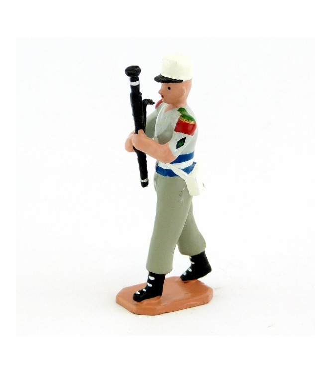 Basson de la Musique De La Légion Etrangère, tenue Terre de France (S.E.A)