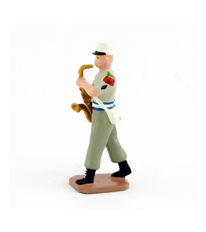 Saxophonede la Musique De La Légion Etrangère, tenue Terre de France (S.E.A)