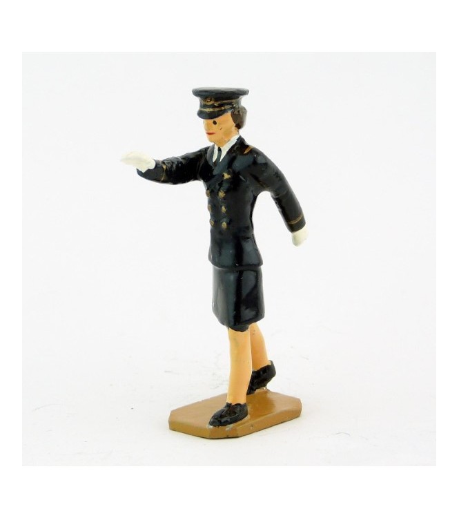 Femme suiveuse de monôme - ArtsetMetiers (S.E.A)