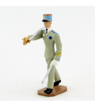Officier avec sabre sur l'épaule - Ensoa / Saint-Maixent (S.E.A)