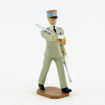 Officier avec sabre sur l'épaule - Ensoa / Saint-Maixent (S.E.A)