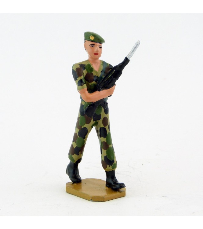 sehr seltene Puppe Gégé Gille im Militär Outfit Barett grün Futter