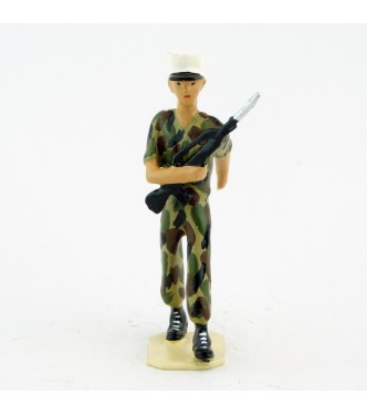 Homme de troupe, képi blanc, Famas, tenue camouflage - Légion Etrangère (S.E.A)