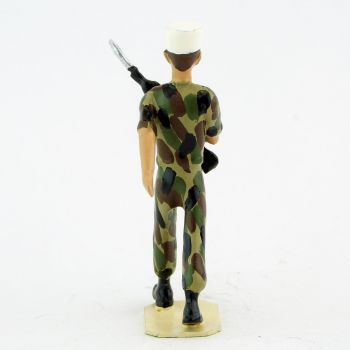 Homme de troupe, képi blanc, Famas, tenue camouflage - Légion Etrangère (S.E.A)