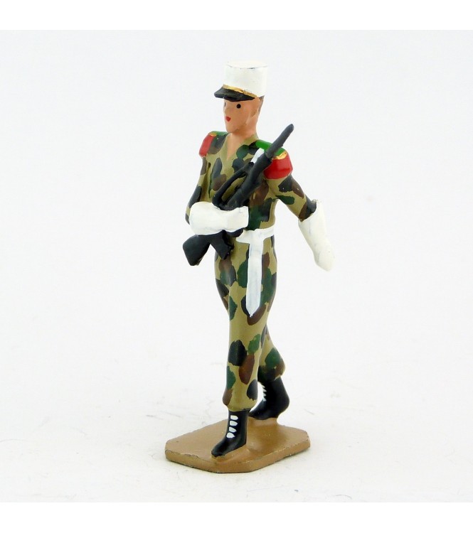 Soldat de la Garde au Drapeau, tenue camouflage - Légion Etrangère (S.E.A)