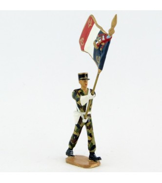 Porte-Drapeau, képi noir, tenue camouflage - Légion Etrangère (S.E.A)