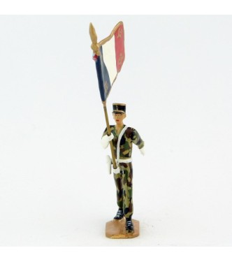 Porte-Drapeau, képi noir, tenue camouflage - Légion Etrangère (S.E.A)