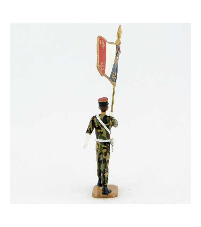 Porte-Drapeau, képi noir, tenue camouflage - Légion Etrangère (S.E.A)