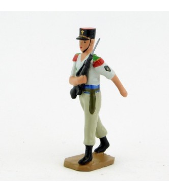 Sous-officier avec Famas, tenue Terre de France - Légion Etrangère (S.E.A)