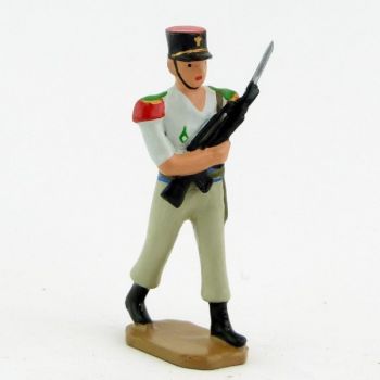 Sous-officier avec Famas, tenue Terre de France - Légion Etrangère (S.E.A)